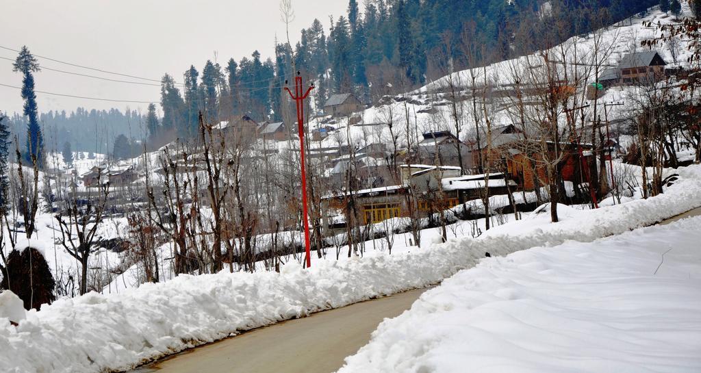 Hotel Sadaf Srinagar  Exterior photo