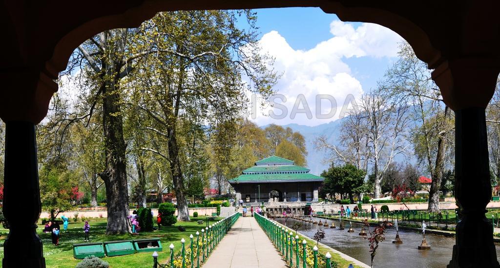 Hotel Sadaf Srinagar  Exterior photo